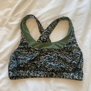 Lululemon bra - camp
